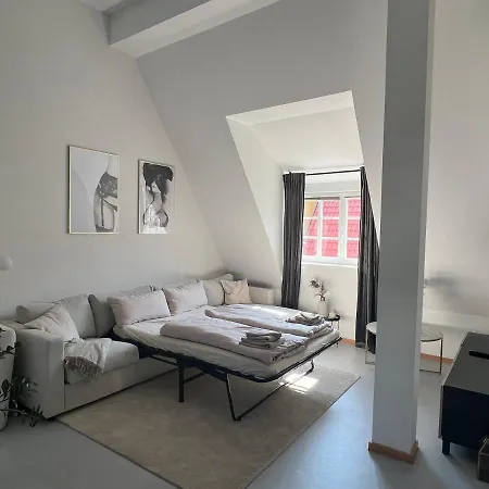 Modernes An Der Kraemerbruecke, Altstadt Erfurt